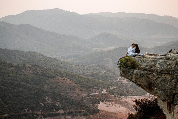 Discover the best culinary hotspots for an enthralling english baking adventure!